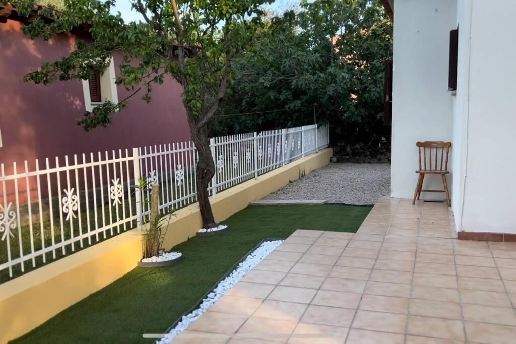 Comoda Villetta Con Giardino San Teodoro  Luaran gambar